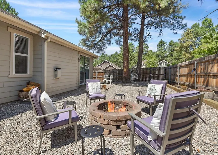 Holiday home Take Me To The Mountains Game Fire Pit Fenced Yard Dog Friendly